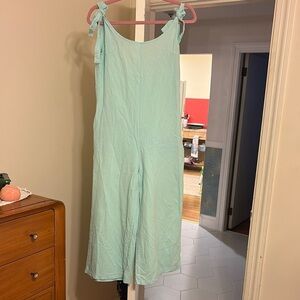 The Free Yoga sellers jumpsuit with side pockets.